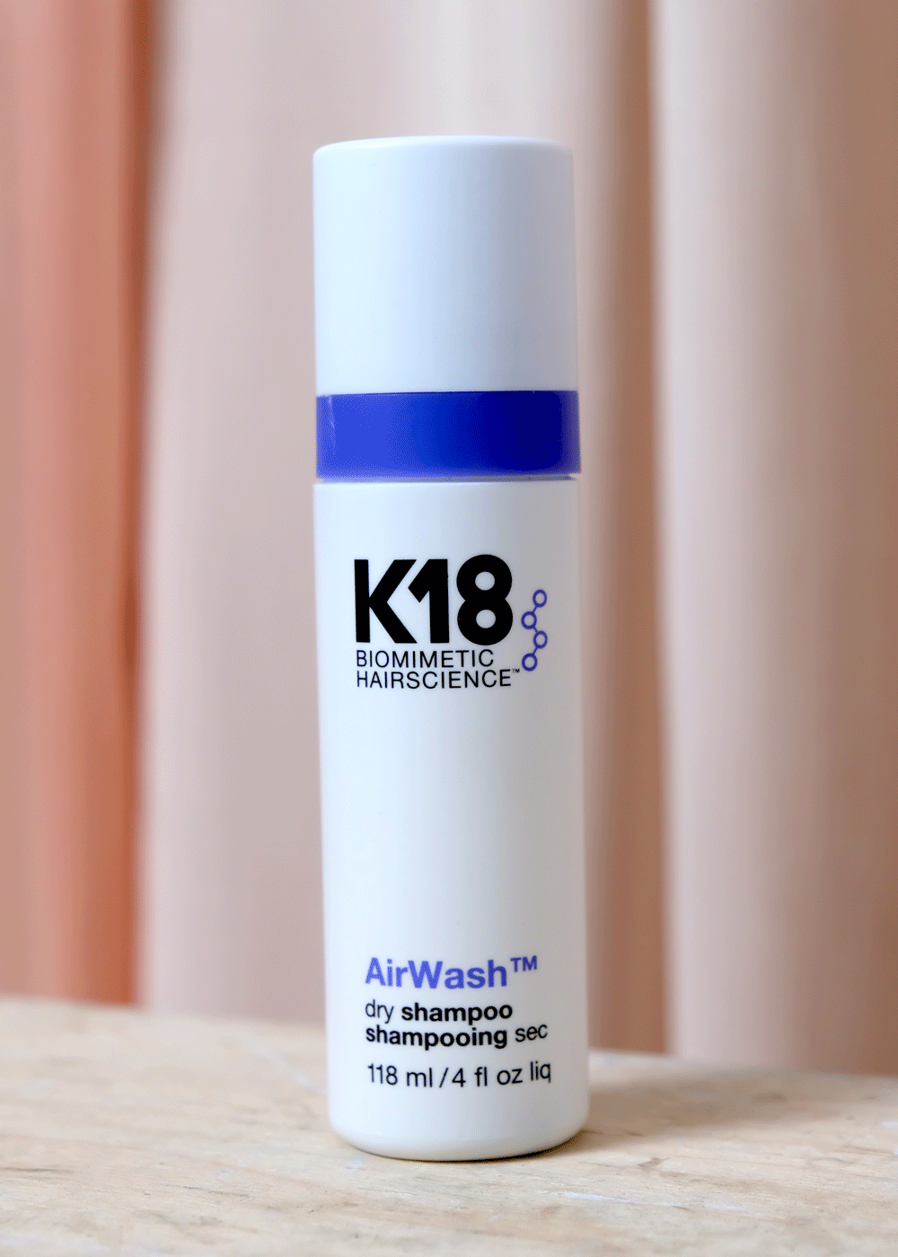 K18 AirWash Dry Shampoo – torrschampo med peptider som rengör utan att tynga håret.