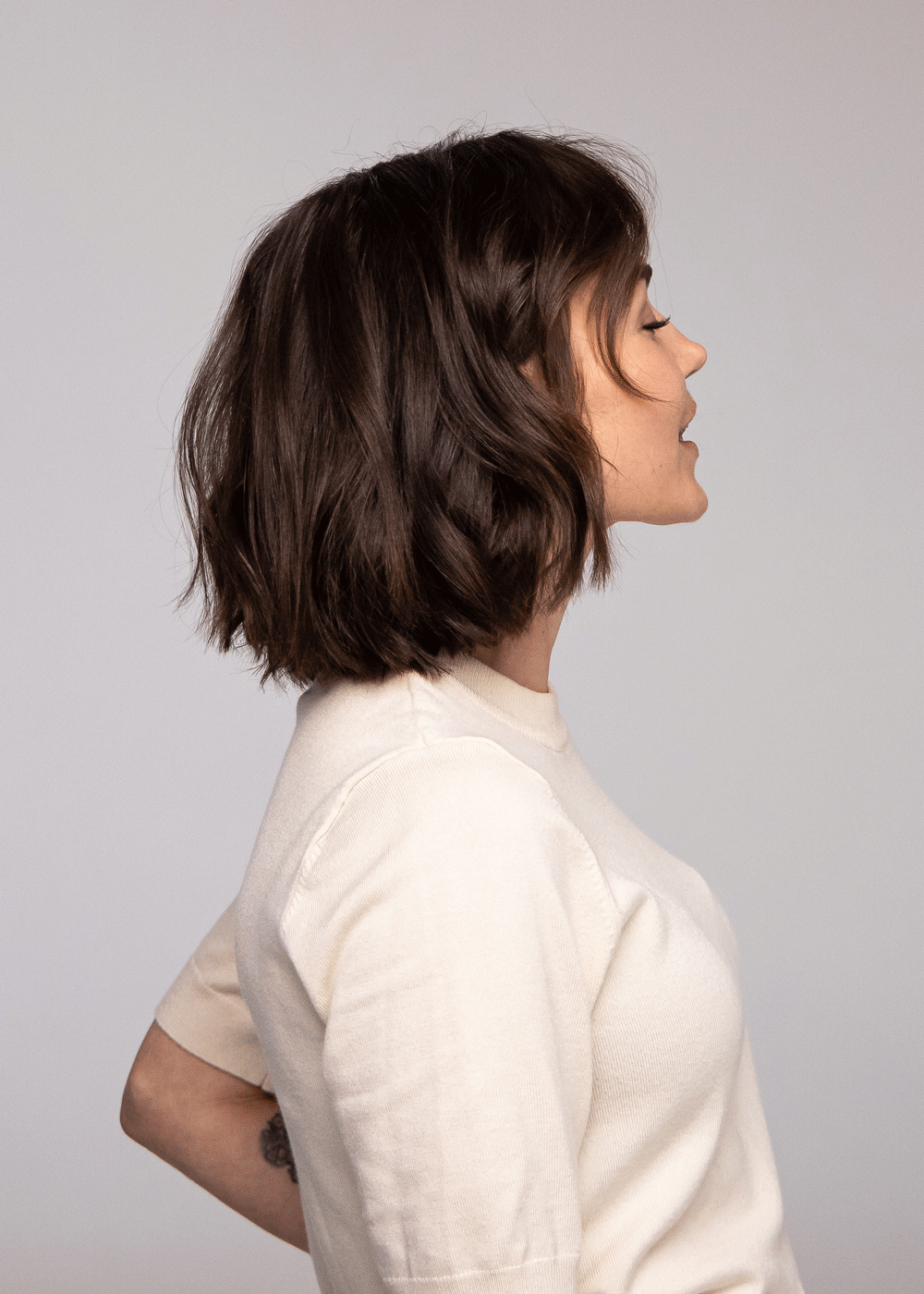 French Bob frisyr med naturlig textur och kort längd – Nikita Hair