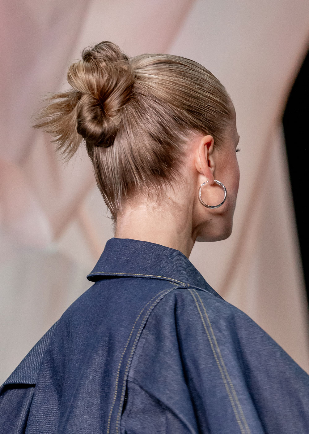 Stramt polert knuteoppsett med glatt finish og rene linjer