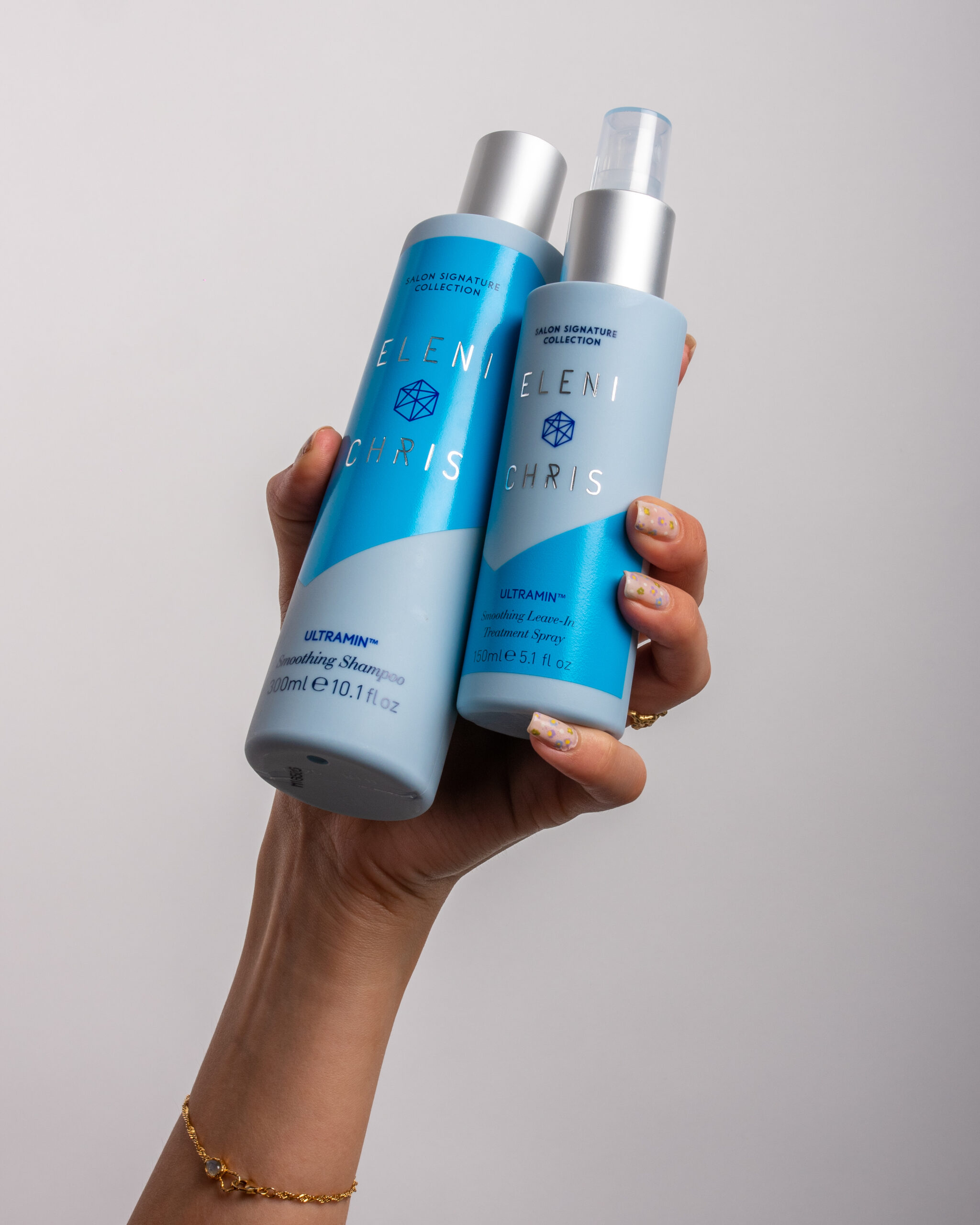 Eleni & Chris UltraMin sjampo og leave-in spray som gir fukt, pleie og mykhet til vintertørt hår.