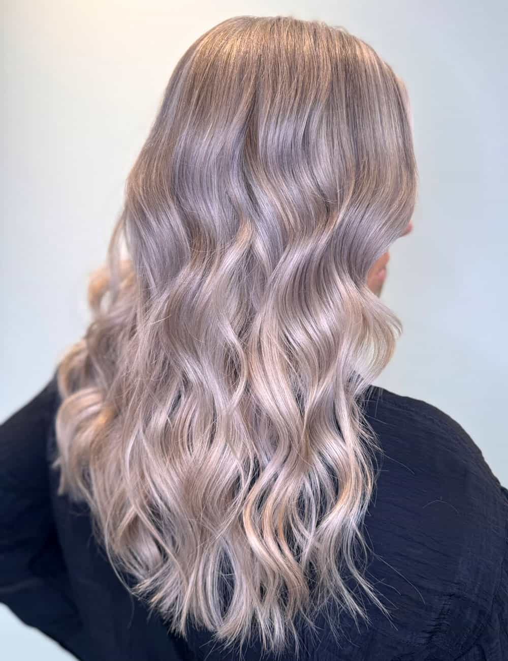 Grey blending nikita hair fargeteknikk grått hår hårfarge